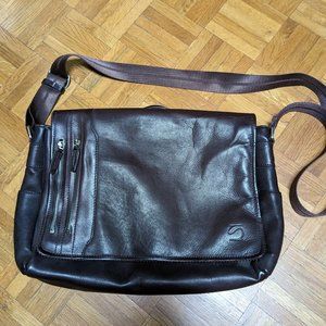 Leather messenger bag